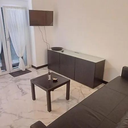 شقة فندقية لوكاندا بوستا 4*