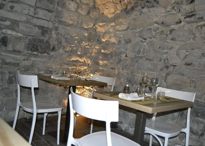 Posta Lägenhetshotell Argegno